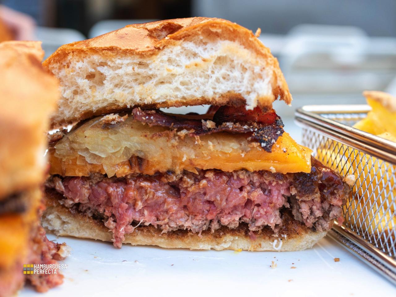 Detalle Corte Burger Home Burger Santa Engracia 